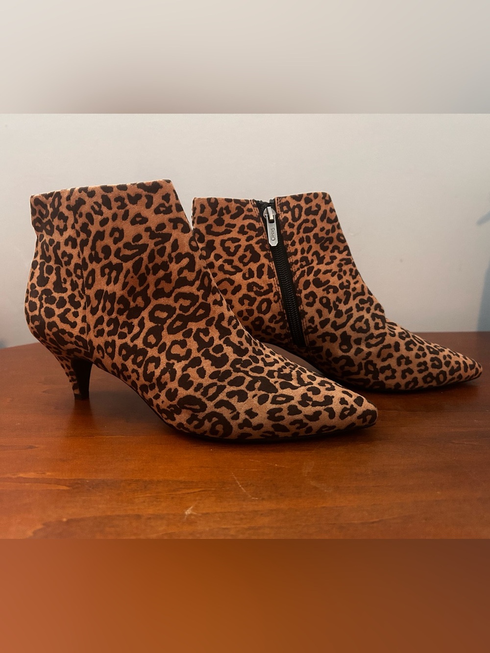 Sam Edelman Kirby kitten heel leopard print Pointed Toe Ankle Booties size 7.6